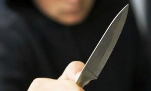Robo cuchillo 6mayo2019