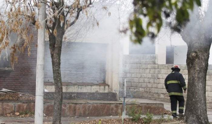 Incendio Casa Bomberos Generalpico 7julio2019