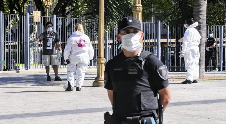 Policia Barbijos Santelmo 25marzo2020