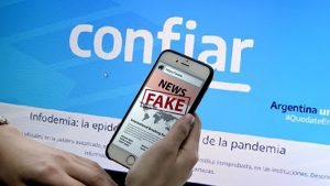 Confiar fakenews telam smatphone 6abril2020