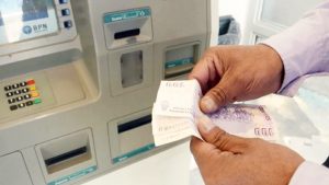 Cajero automatico billetes 19abril2020