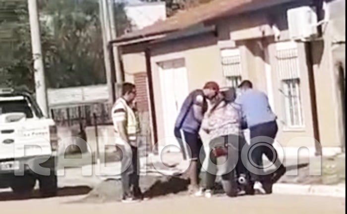 Policia Procedimineto Mujer Resiste Secuestro Moto Castex 17abril2020