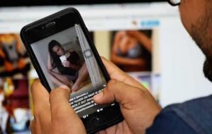 Sexting hombre smartphone 11mayo2020