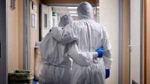 Coronavirus Medicos Abrazo 7junio2020