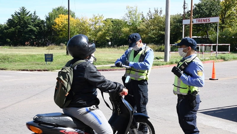 Coronavirus control transito policias motociclista 29julio2020