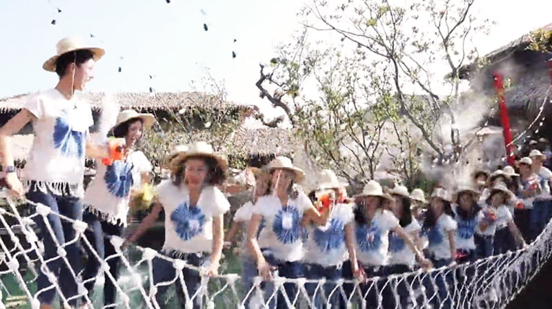 Tailandia concurso belleza puente caida 11diciembre2020