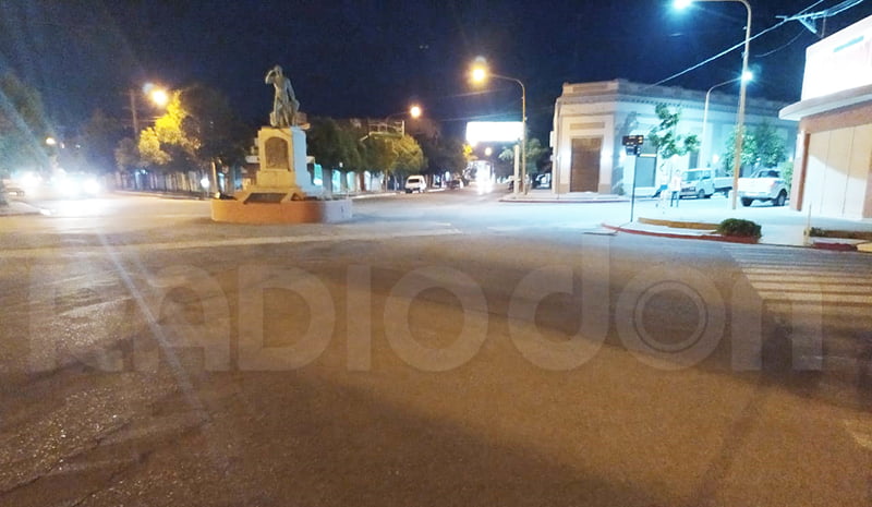 Calles Diagonal Nocturna Monumento Trabajador Eduardocastex 3diciembre2020