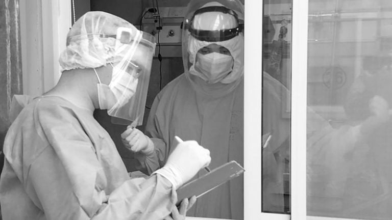 Coronavirus medicos terapia intensiva puerta lapampa byn 30enero2021