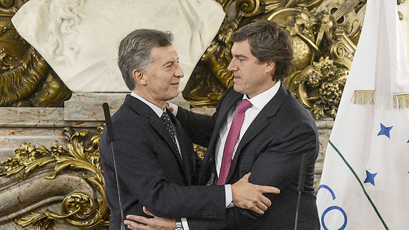 Macrimauricio saraviafrias abrazo 5junio2021