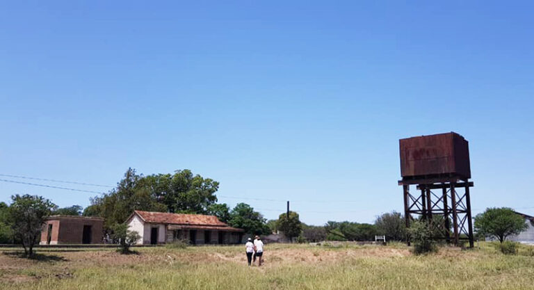 Hucal Estacion Ferrocarril Personas 26julio2021