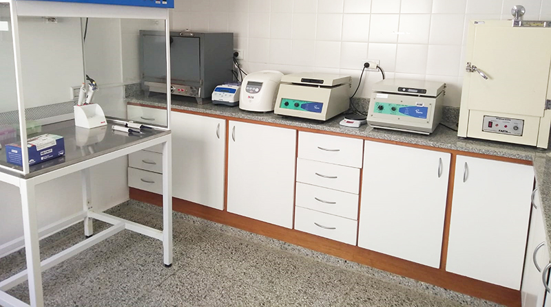 Laboratorio equipamiento hospitales 23agosto2021