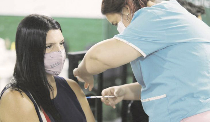 Coronavirus vacunacion mujer bsas 20febrero2022