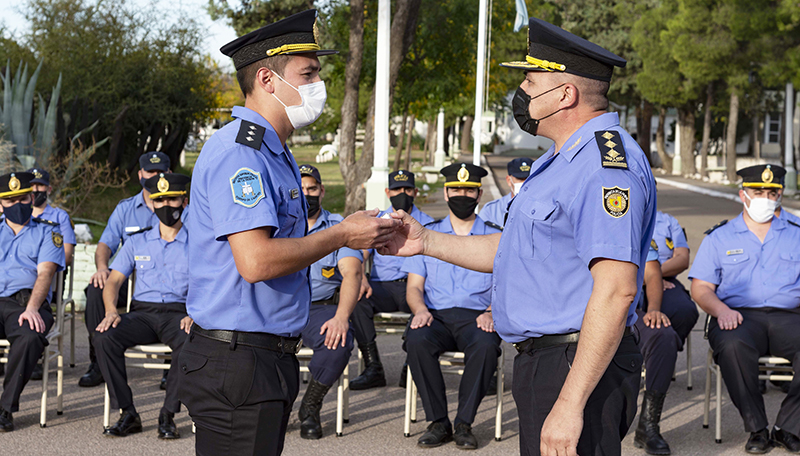 Policia conmemoracion dia nacional reconocimiento plazadearmas 19abril2022