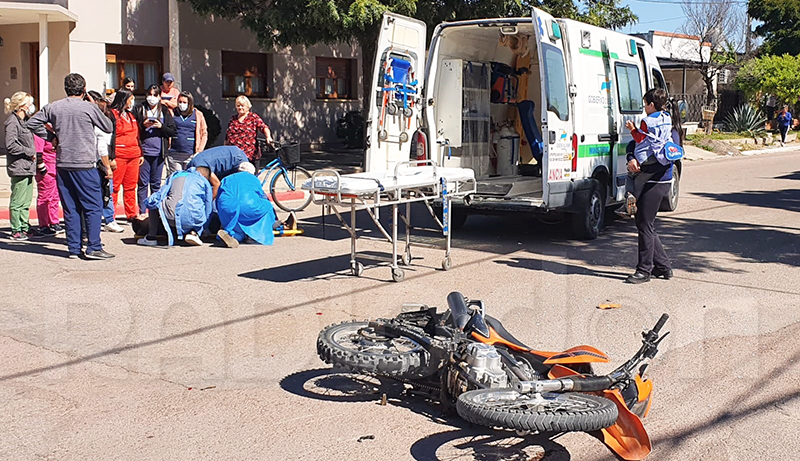 Choque motocicleta ambulancia castex 4abril2022