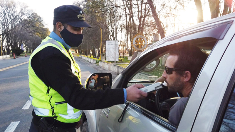 Transito control alcoholemia policia 18abril2022