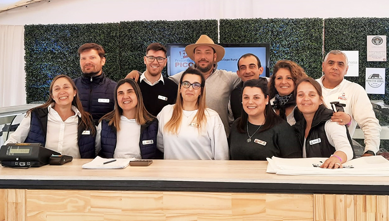 Exposicion generalpico estand frigorifico trabajadores 11setiembre2022