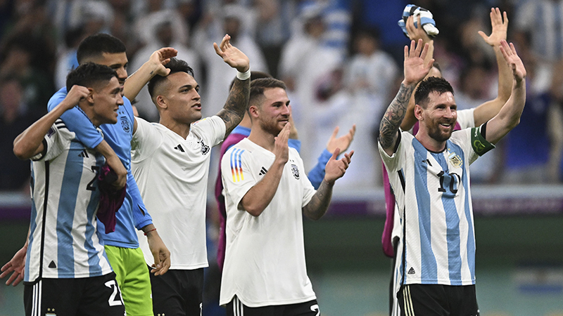 Qatar2022 macallisteralexis messilionel festejo mexico 27noviembre2022