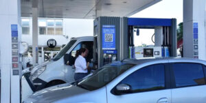 Ypf estaciondeservicio autos playera 18diciembre2022
