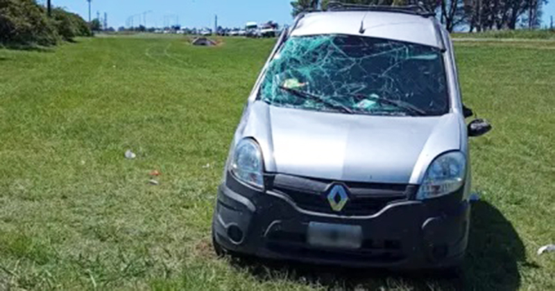 Renault Kangoo Vuelco Bernardolarroude 4febrero2023