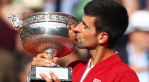 DjokovicNovak festejo copa RolandGarros 11junio2023