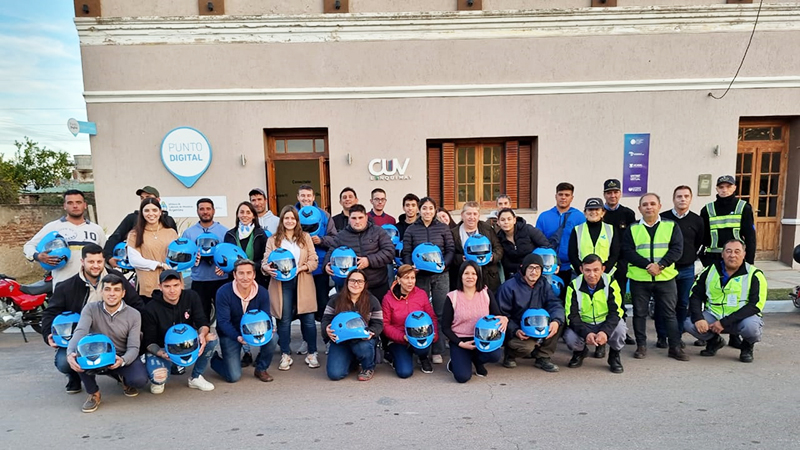 Seguridadvial capacitacion cascos motociclistas lonquimay 10junio2023