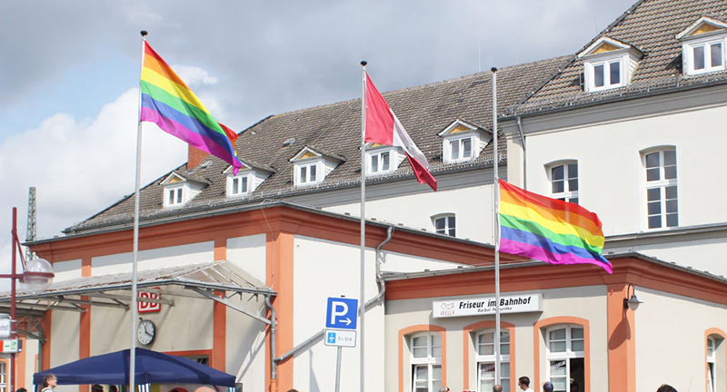 Alemania bandera arcoiris nazis 29julio2023