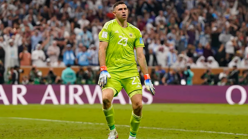 Dibu martinez fifa