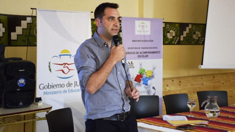Becher estudiantes discapacidad
