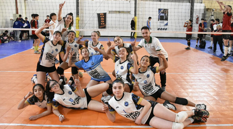 Torneopatagonicovoleysub14 chubut femenino festejo 17setiembre2023