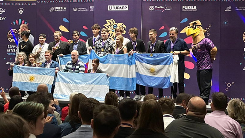 Clubdeciencias ingenieroluiggi premios expociencia mexico 11noviembre2023