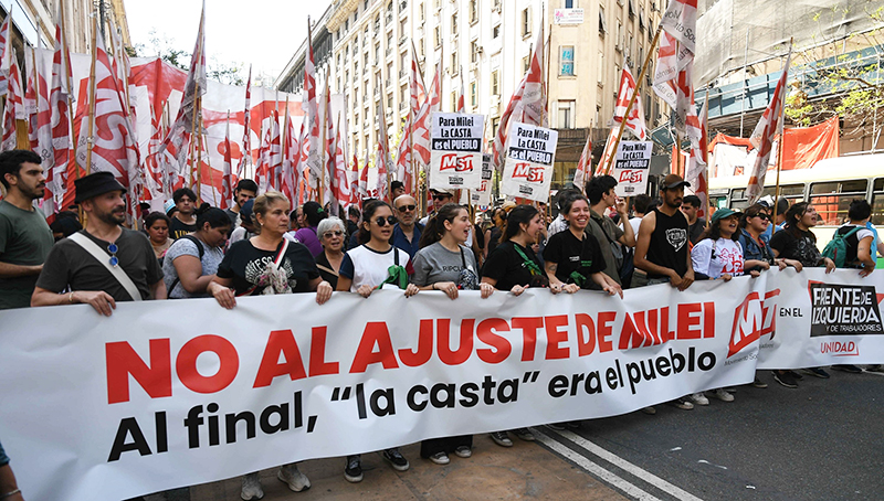 Protesta Ajuste Bandera Mileijavier 18enero2024