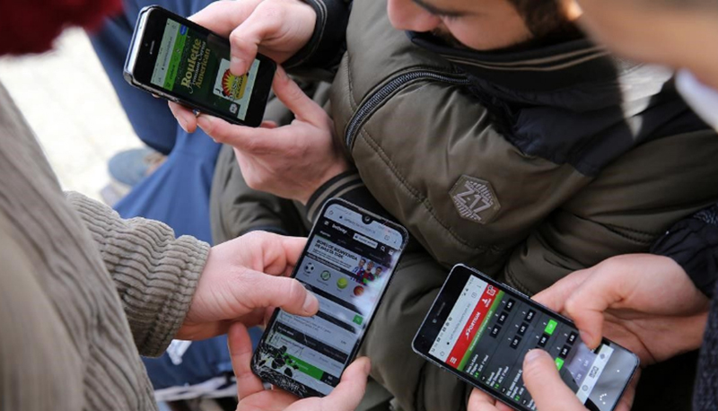 Apuestas online jovenes 8abril2024