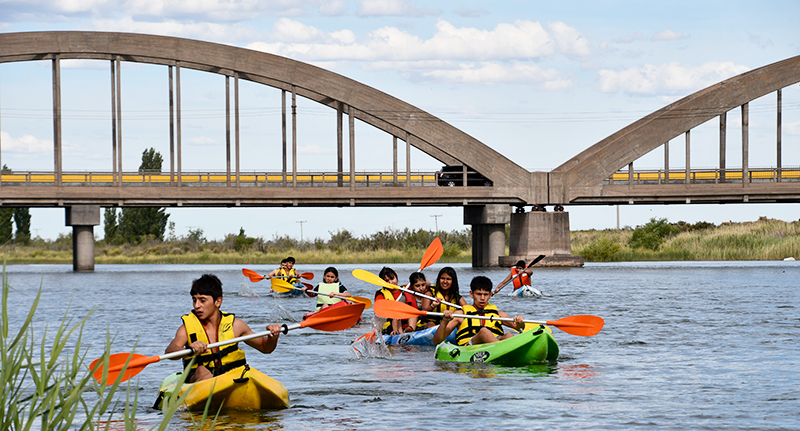 Gobernadorduval riocolorado estudiantes kayak 17noviembre2024
