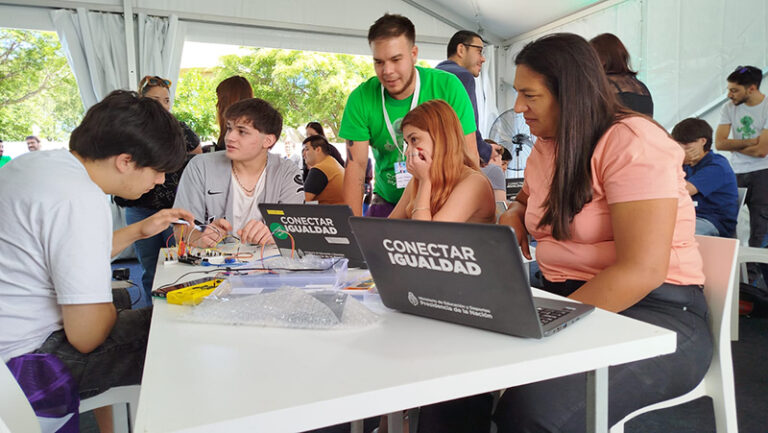 Expoconectafuturo Estudiantes Netbooks Generalpico 8diciembre2024