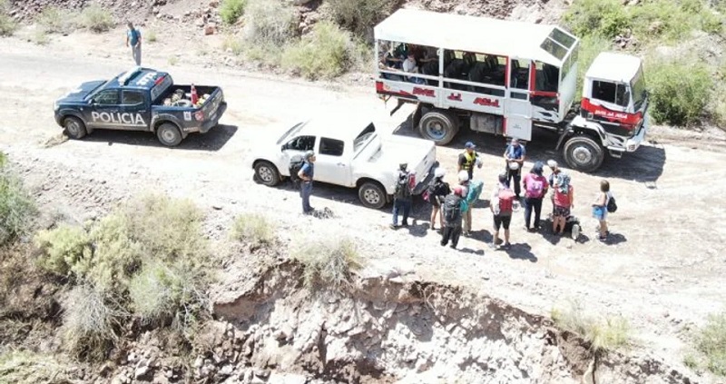 Mendoza Crecida Rioatuel Evacuados Rescatistas 12enero2024