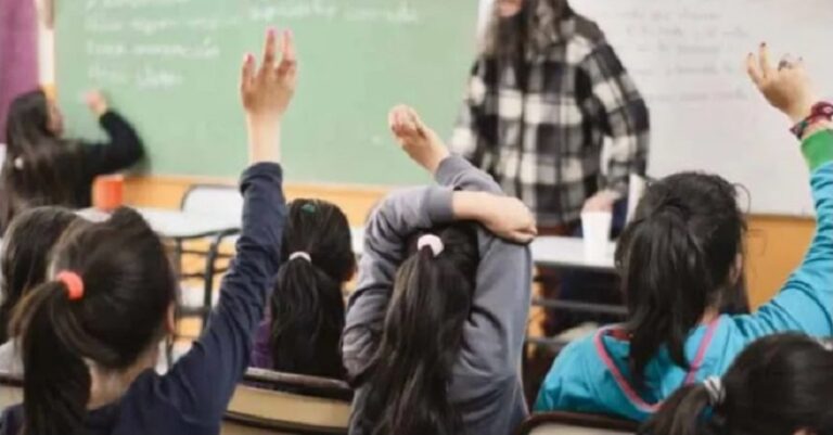 Colegio Alumnas Profesora Clase 18febrero2025