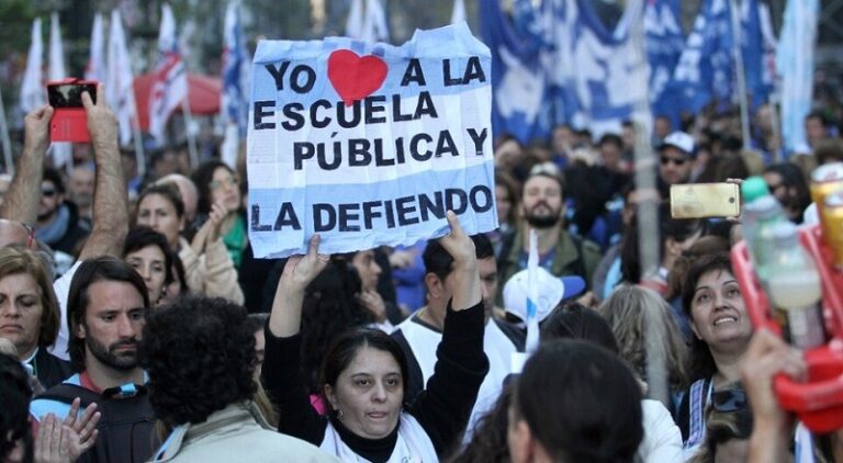 Docente Protesta Cartel Educacionpublica 20febrero2025