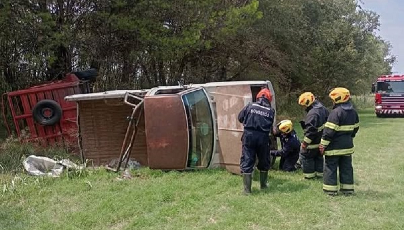 Vuelco Camioneta Vacunos Quemuquemu 9febrero2025