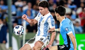 Eliminatoriasudamericana uruguay argentina alvarezjulian 21marzo2025