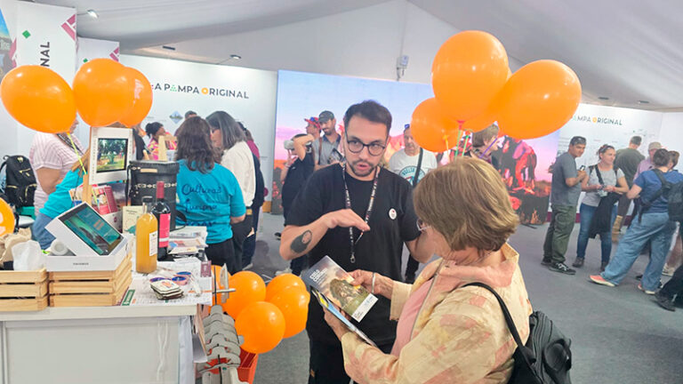 Expopymes eduardocastex turismo stand visitante 13abril2025