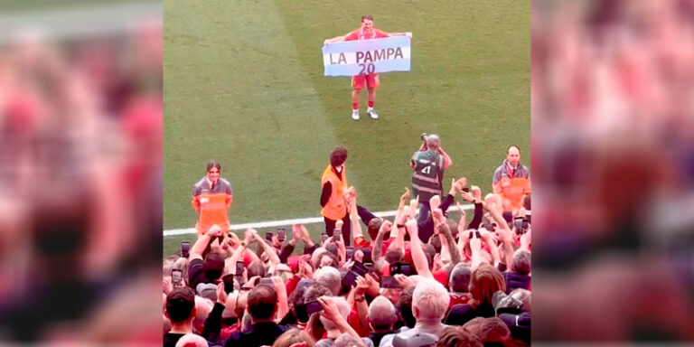Macallisteralexis bandera festejo campeonato liverpool 27abril2025
