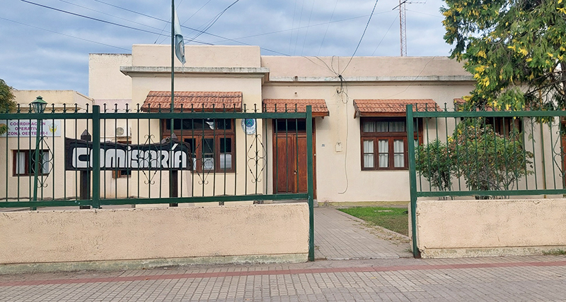 Victorica comisaria cartel 20abril2025