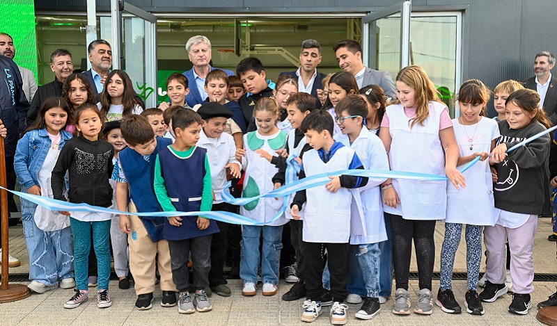 Ziliottosergio plazadeportiva lonquimay inauguracion cintas 1abril2025