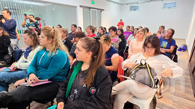 Capacitacion acompaniamiento discapacidad castex 22abril2025