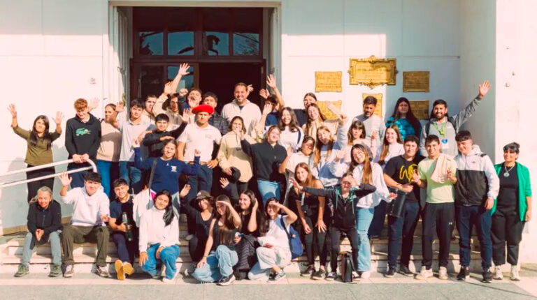 Catrilo estudiantes visita municipalidad santarosa 17mayo2025