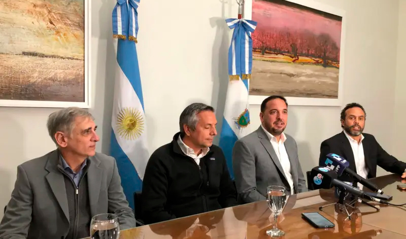 Dinapoliluciano anuncio hipermercado 26mayo2025