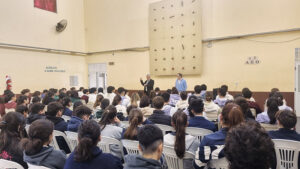 Educacion+justicia charla estudiantes colegio aliciamoeaudejusto intendentealvear 20mayo2025