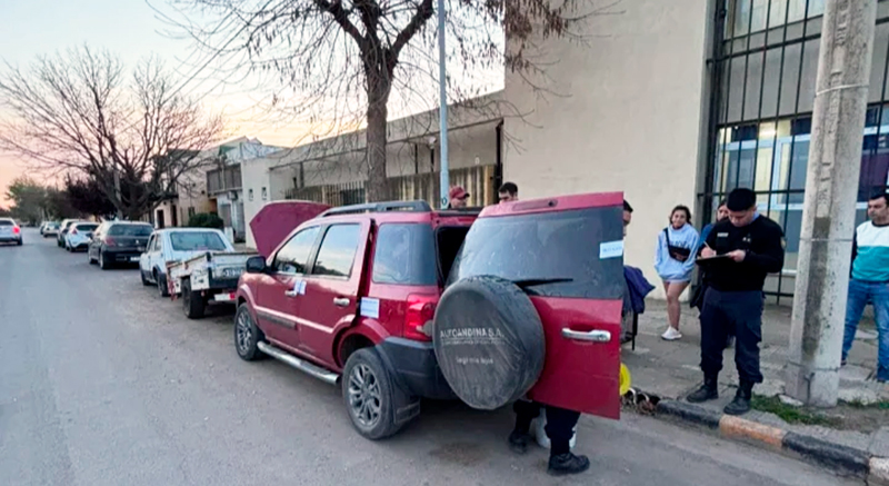 Fordecosport detenidos lomasdezamora robo bernardolarroude 21mayo2025