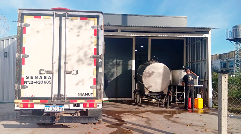 Lacomunitaria cooperativa planta lactea camion 9mayo2025 1