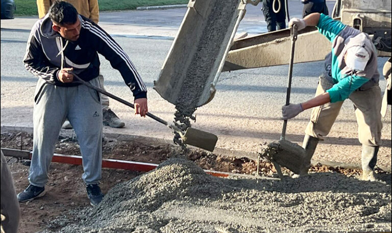 Cordoncuneta municipales trabajadores castex cemento 20mayo2025